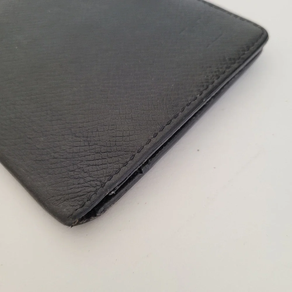 Louis Vuitton Taiga Porte-Valeurs Cartes Credit Long Wallet Black TA0162